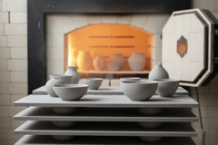 Silicon carbide-bonded silicon nitride kiln shelves meet the firing needs of both pottery studios and industrial kilns.