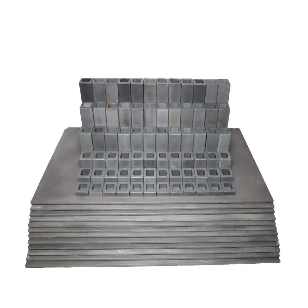 84-piece kiln furniture kit for L&L EL2848 Easy-Load model kiln, includes silicon carbide shelves and posts.