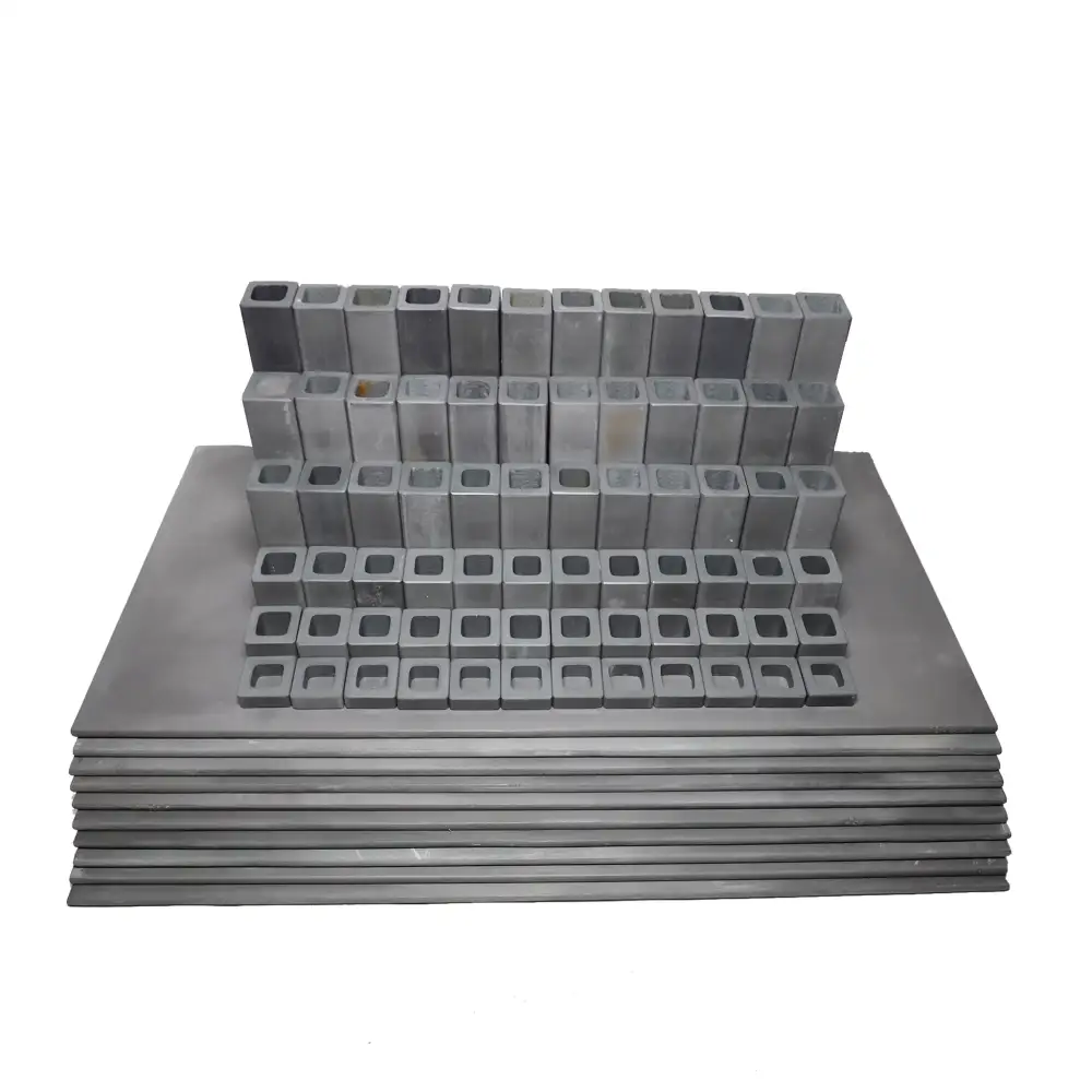  82-piece kiln furniture set for L&L X3245 DaVinci model kiln, includes complete set of silicon carbide shelves and posts.
